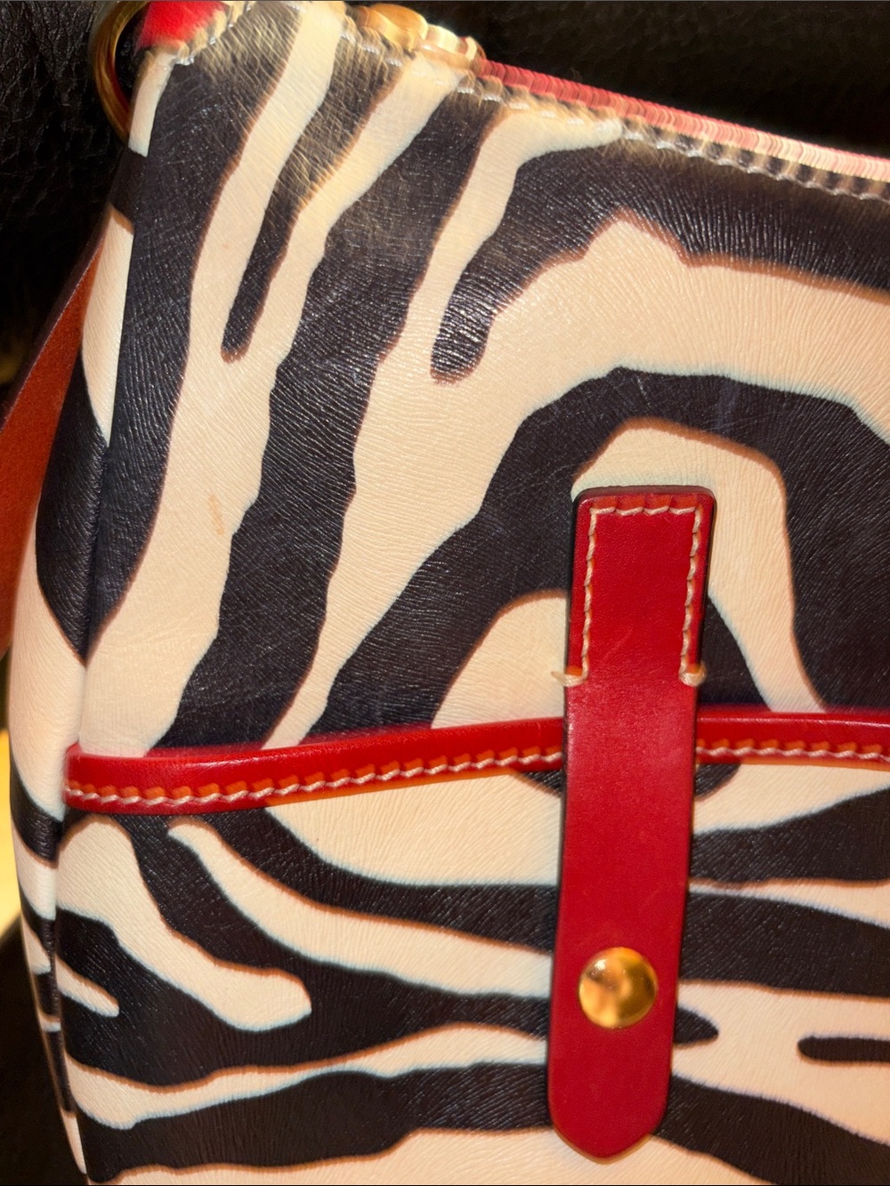 Dooney & Bourke Vintage EUC Black-and-White Zebra Shoulder Bag with Red Trim - Picture 2 of 5
